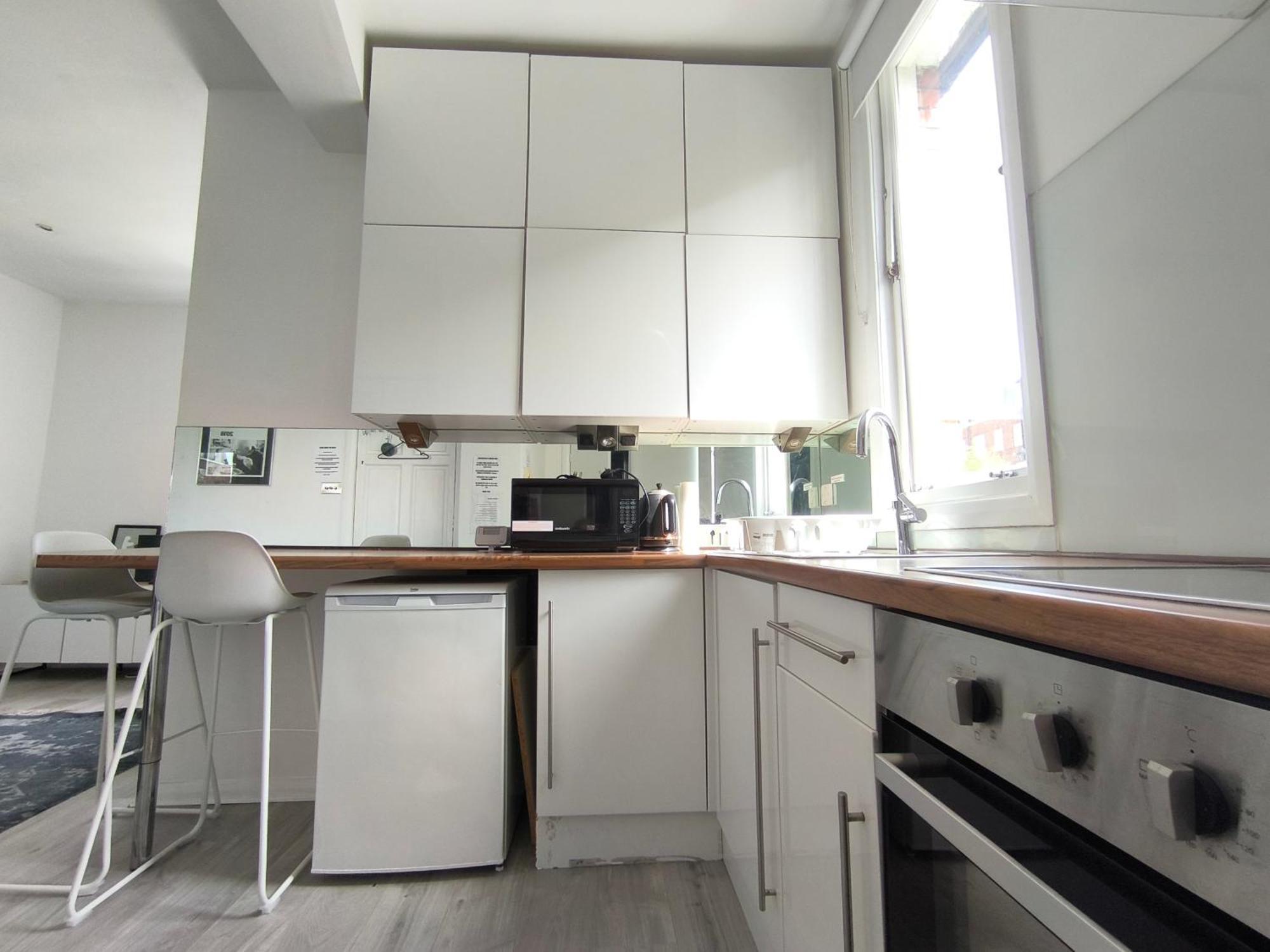 Bright Chiswick Apartment - Great Location Londýn Exteriér fotografie