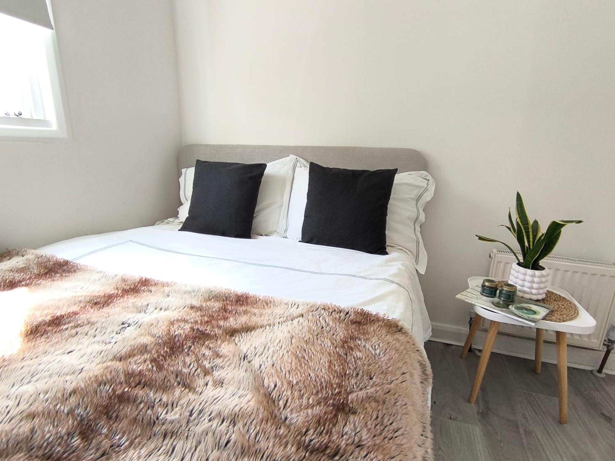Bright Chiswick Apartment - Great Location Londýn Exteriér fotografie