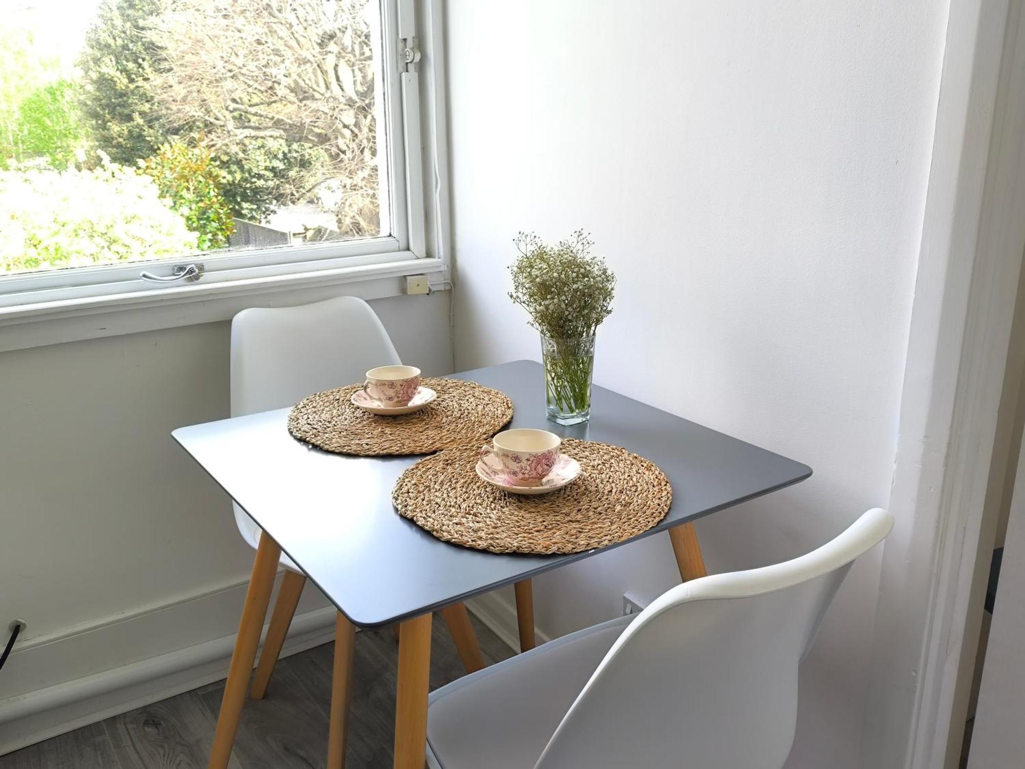 Bright Chiswick Apartment - Great Location Londýn Exteriér fotografie